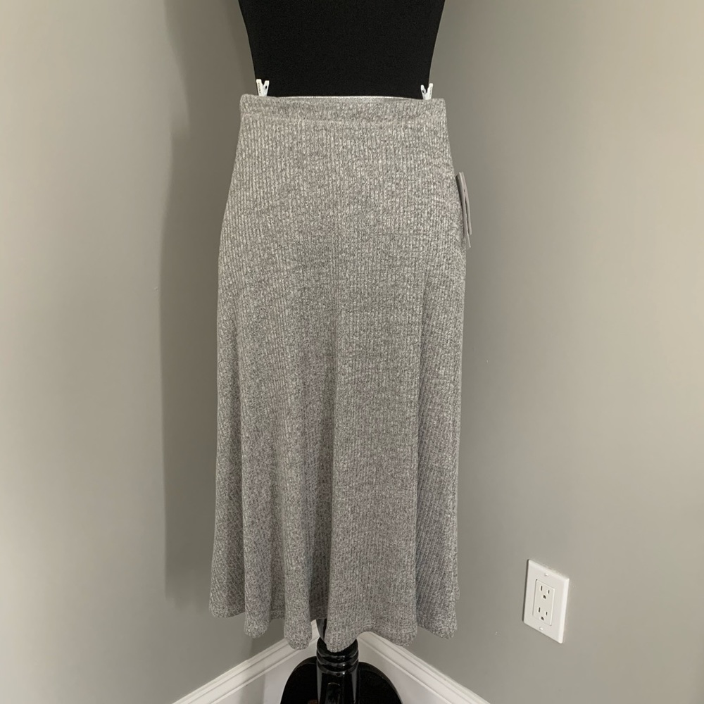 NWT Ribbed A-Line Midi Skirt